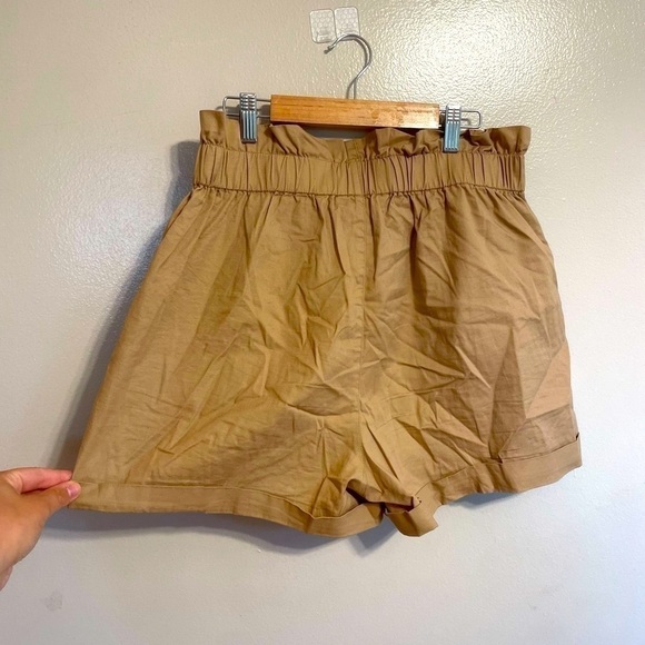 CI Sono Tan High Waisted Shorts - Picture 2 of 10